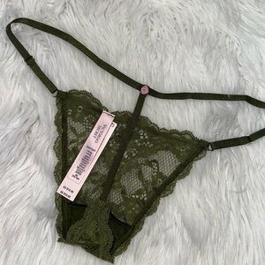 VS • Dream Angels Adjustable V-String Lace Thong Panty in Green